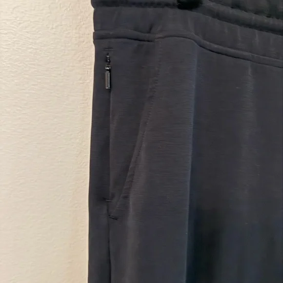 Athleta Cropped Sweats | XL | Black - Picture 3 of 7